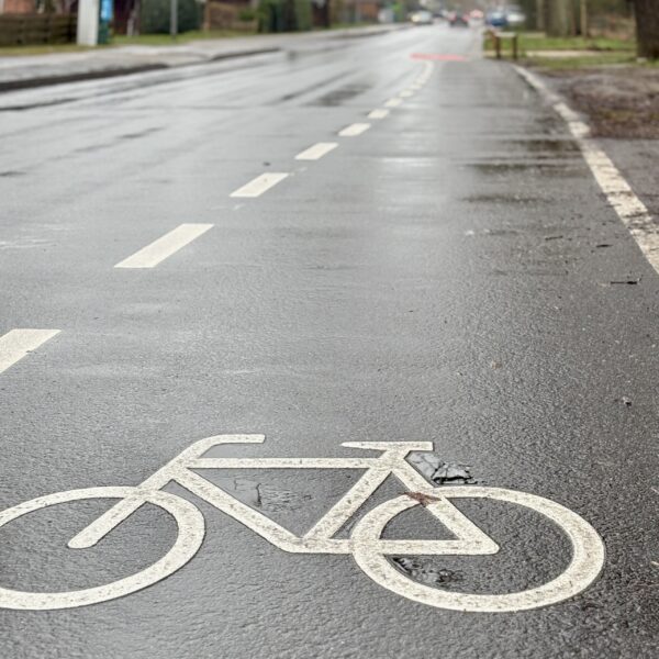 Radfahrstreifen auf dem Alten Hessenweg in Häcklingen