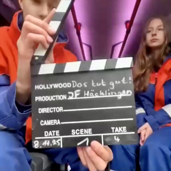 Die Jugendfeuerwehr Häcklignen wirbt für einen neuen Verkaufsstand